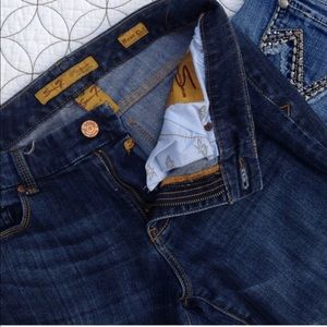 Seven7 designer jeans